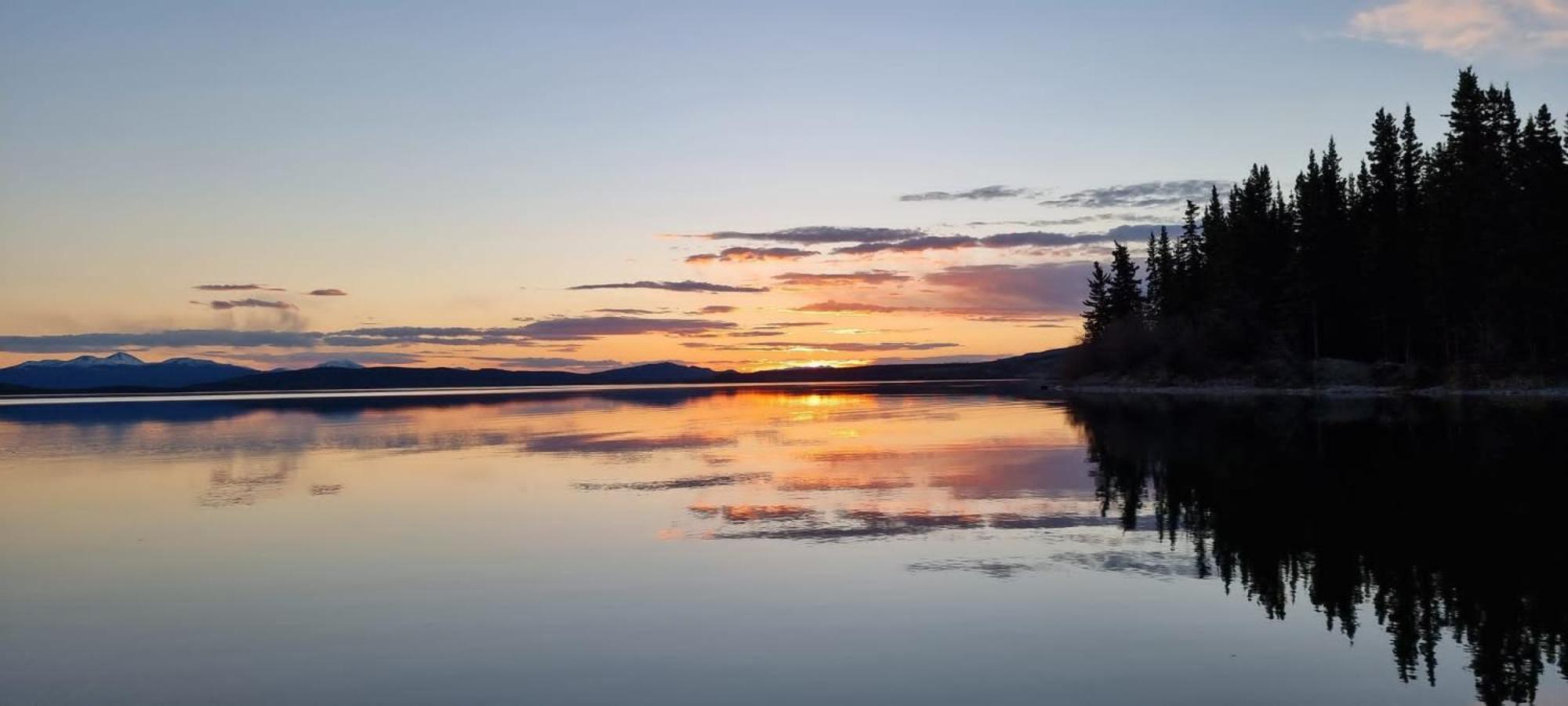 Little Atlin Lodge Tagish Exteriör bild
