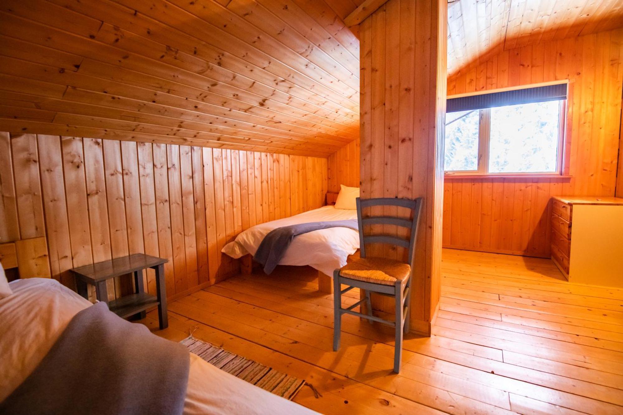 Little Atlin Lodge Tagish Exteriör bild