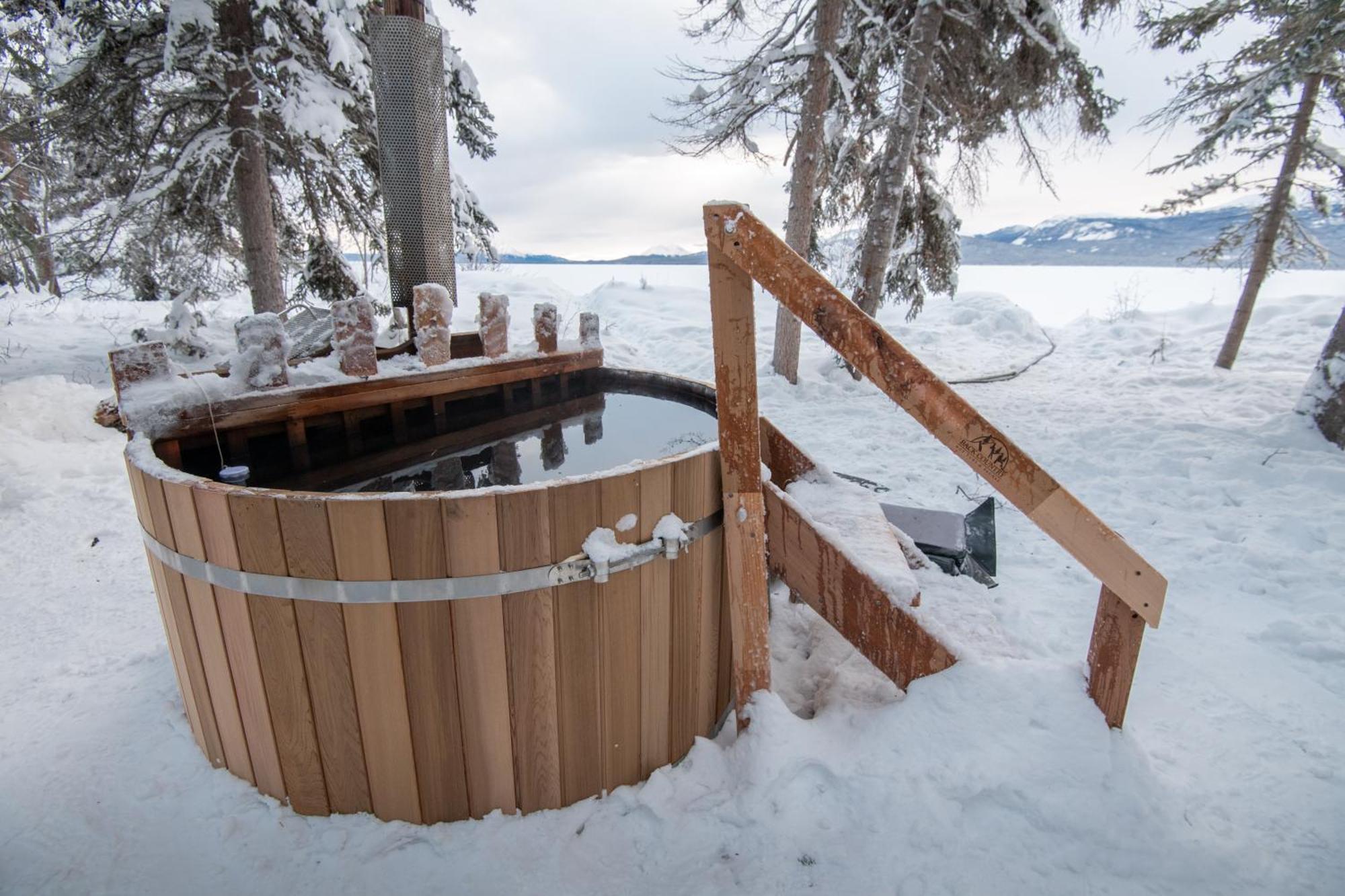 Little Atlin Lodge Tagish Exteriör bild