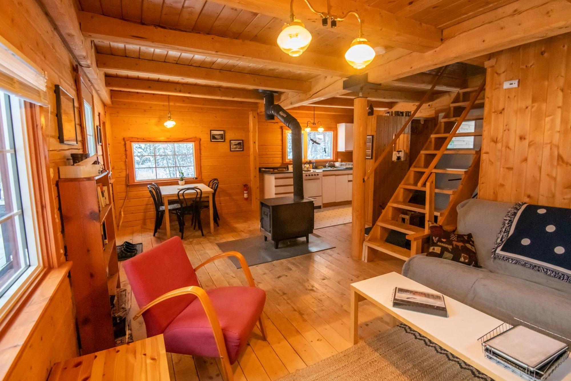 Little Atlin Lodge Tagish Exteriör bild